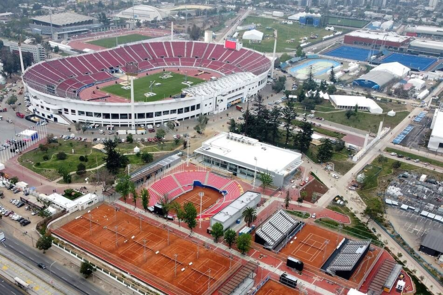 Centro de Entrenamiento de Tenis y de Deportes de Raqueta